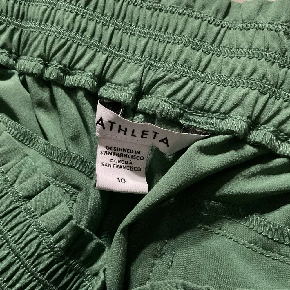 Athleta Savannah Jogger in Vineyard Green - Picture 3 of 5